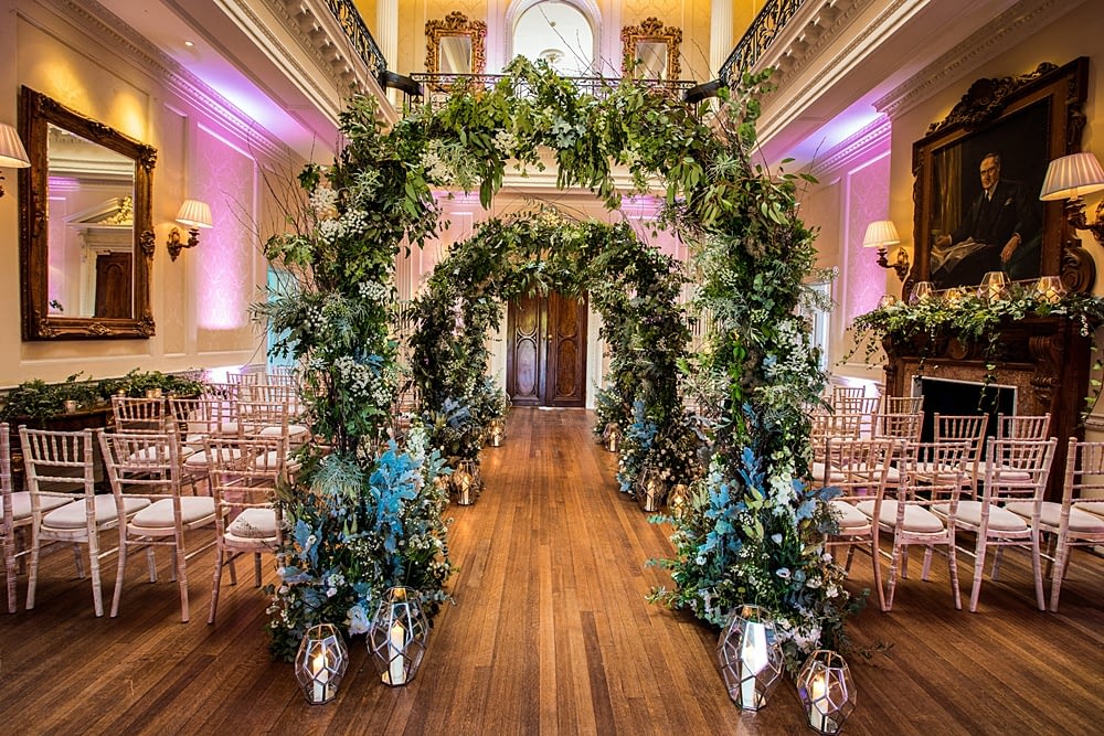 Image courtesy of <a class="text-taupe-100" href="http://cocoweddingvenues.co.uk/coco_listing/hedsor-house/" target="_blank">Hedsor House</a>.
