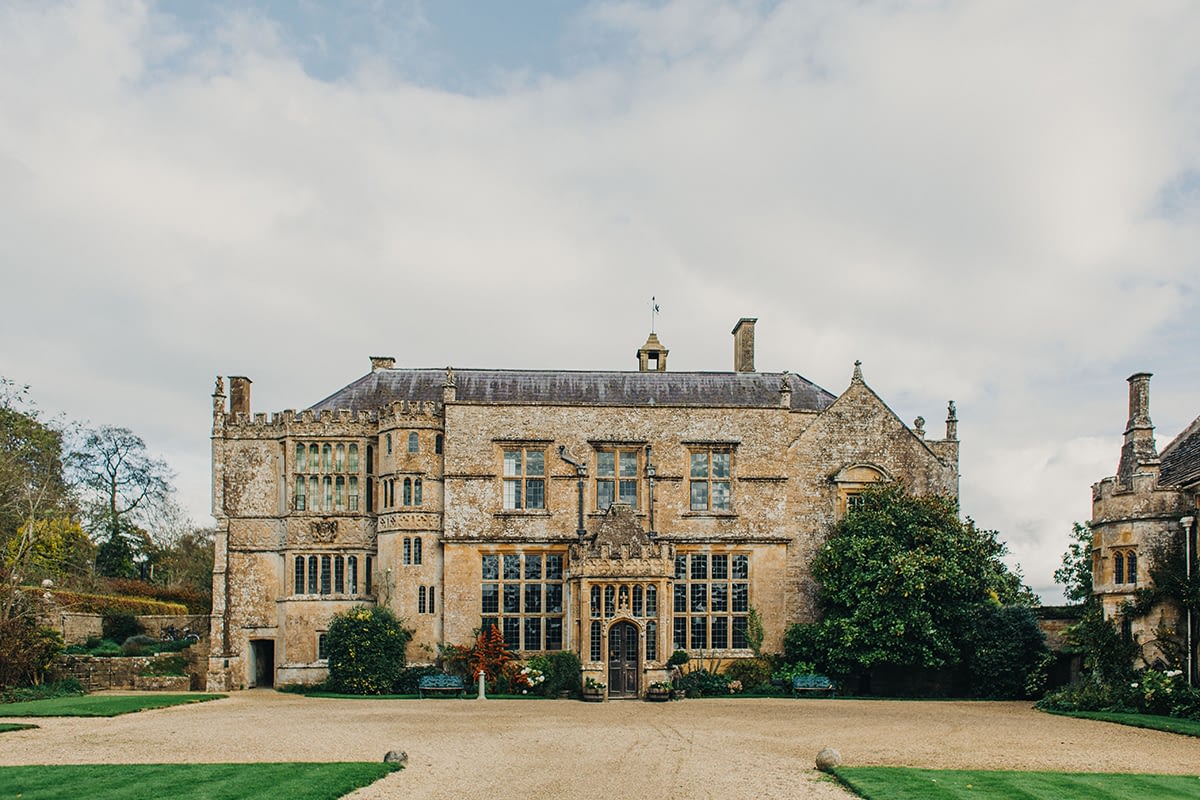 Unknown wedding venue with beautiful scenery