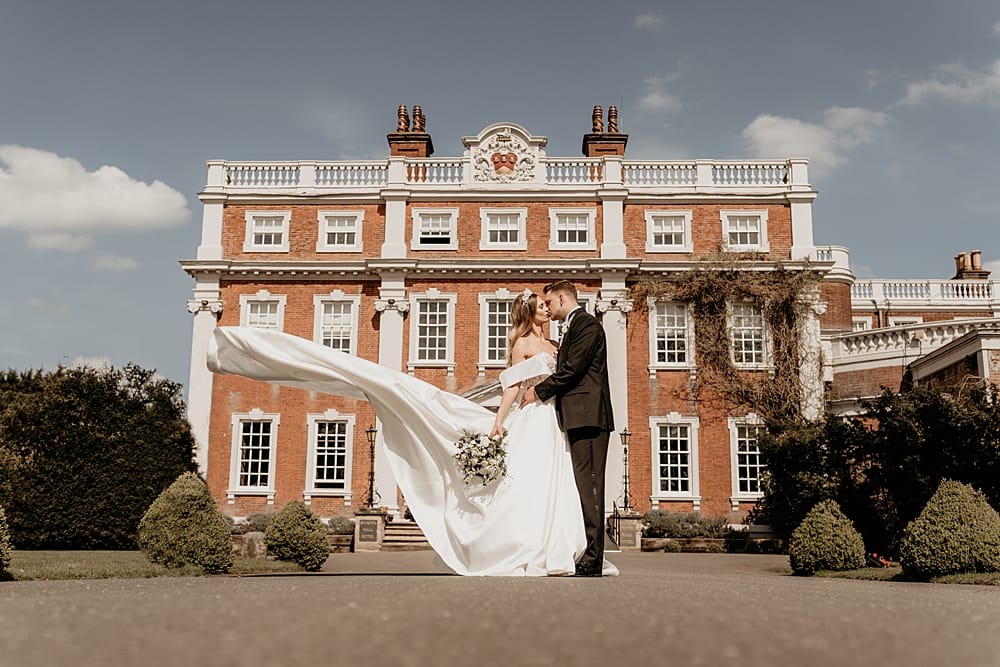 A CONTEMPORARY SHOOT IN AN 18TH CENTURY MANOR HOUSE