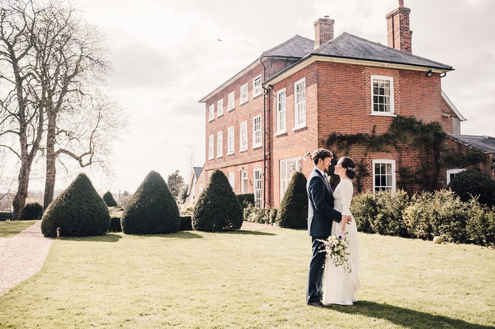 Image by <a class="text-p3" href="https://www.damienvickersphotography.co.uk" target="_blank">Damien Vickers Photography</a>.