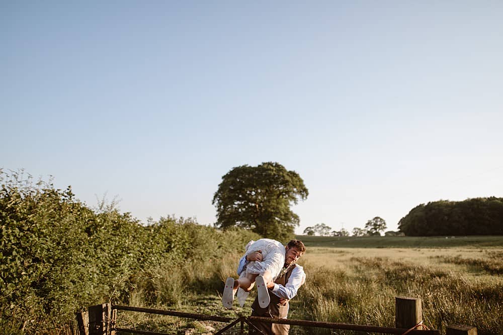 Image by <a class="text-p3" href="https://www.jonosymonds.com" target="_blank">Jono Symonds Photography</a>.