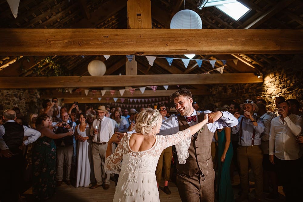 Image by <a class="text-p3" href="https://www.jonosymonds.com" target="_blank">Jono Symonds Photography</a>.