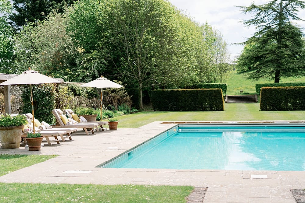 Image by <a class="text-p3" href="https://www.camillajhards.com" target="_blank">Camilla J Hards</a> at <a class="text-p3" href="https://cocoweddingvenues.co.uk/coco_listing/findon-place/" target="_blank">Findon Place</a>.
