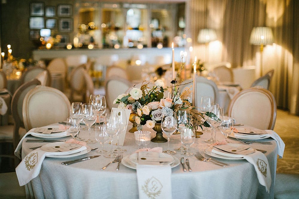 Image by <a class="text-p3" href="http://www.melissabeattie.com" target="_blank">Melissa Beattie</a> at <a class="text-p3" href="https://cocoweddingvenues.co.uk/coco_listing/grantley-hall/" target="_blank">Grantley Hall</a>.