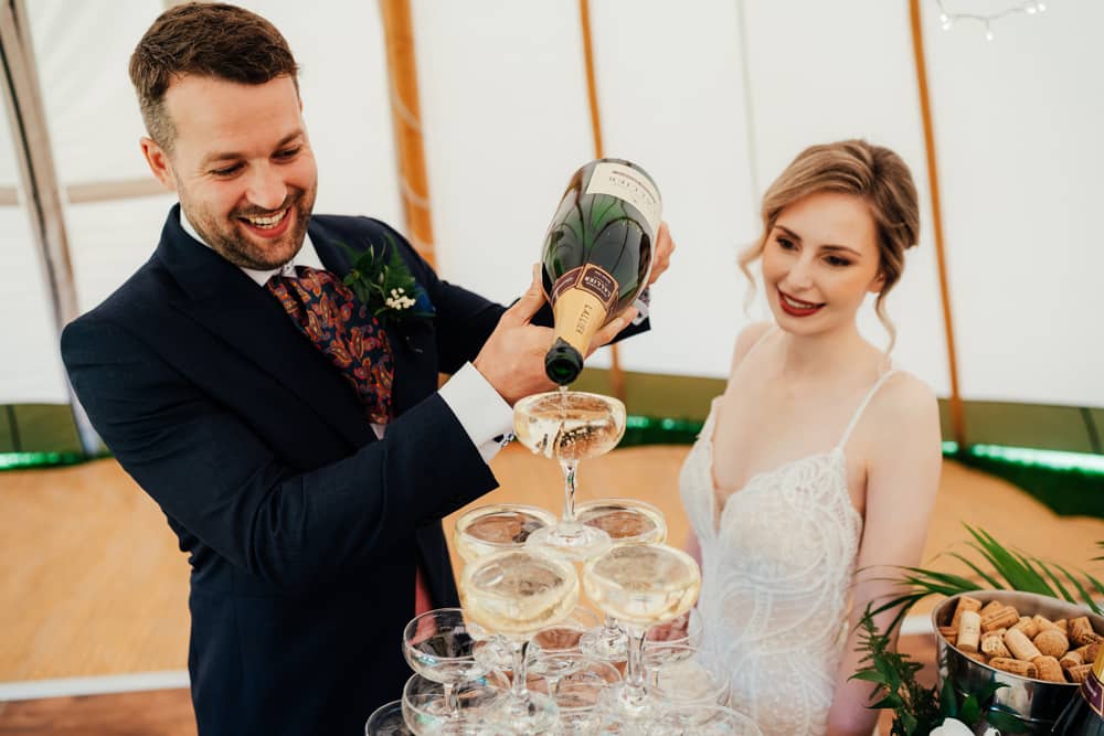 Image by <a class="text-p3" href="https://lunaweddings.co.uk" target="_blank">Luna Wedding Photography</a>.