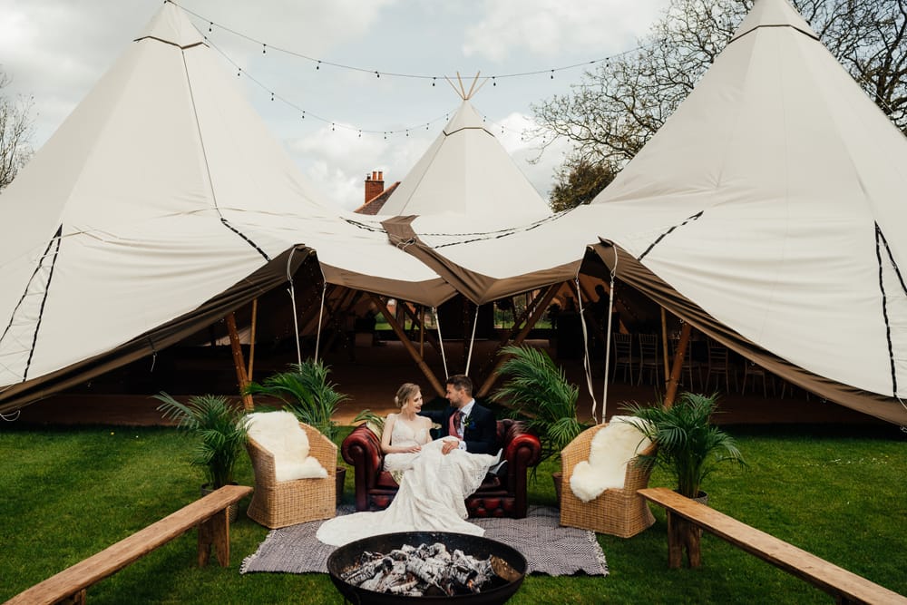 Image by <a class="text-p3" href="https://lunaweddings.co.uk" target="_blank">Luna Wedding Photography</a>.