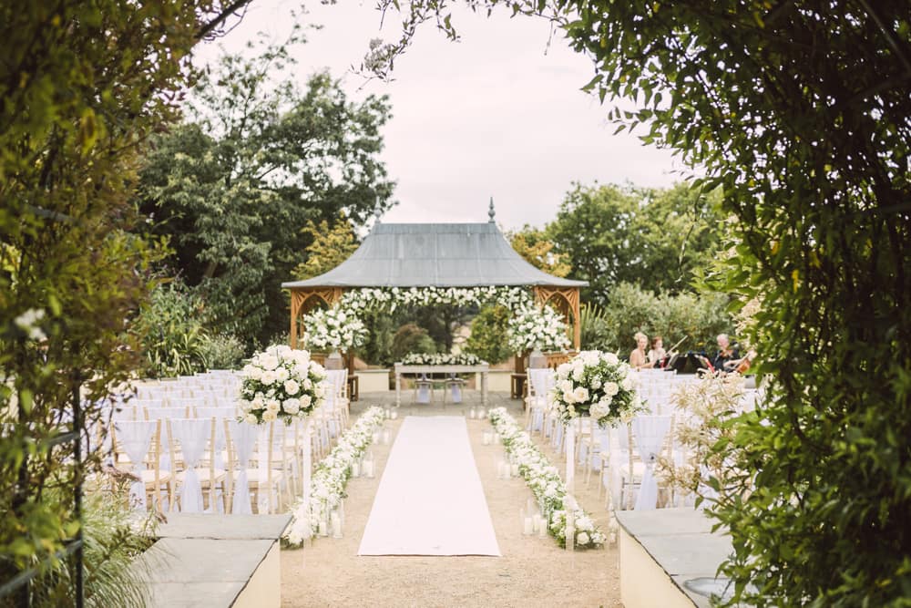 Image by <a class="text-p3" href="http://christinasarah.com" target="_blank">Christina Sarah Photography</a>.