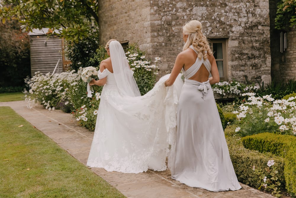 Image by <a class="text-p3" href="http://www.fayandreaweddings.co.uk" target="_blank">Fayandrea Weddings</a>.