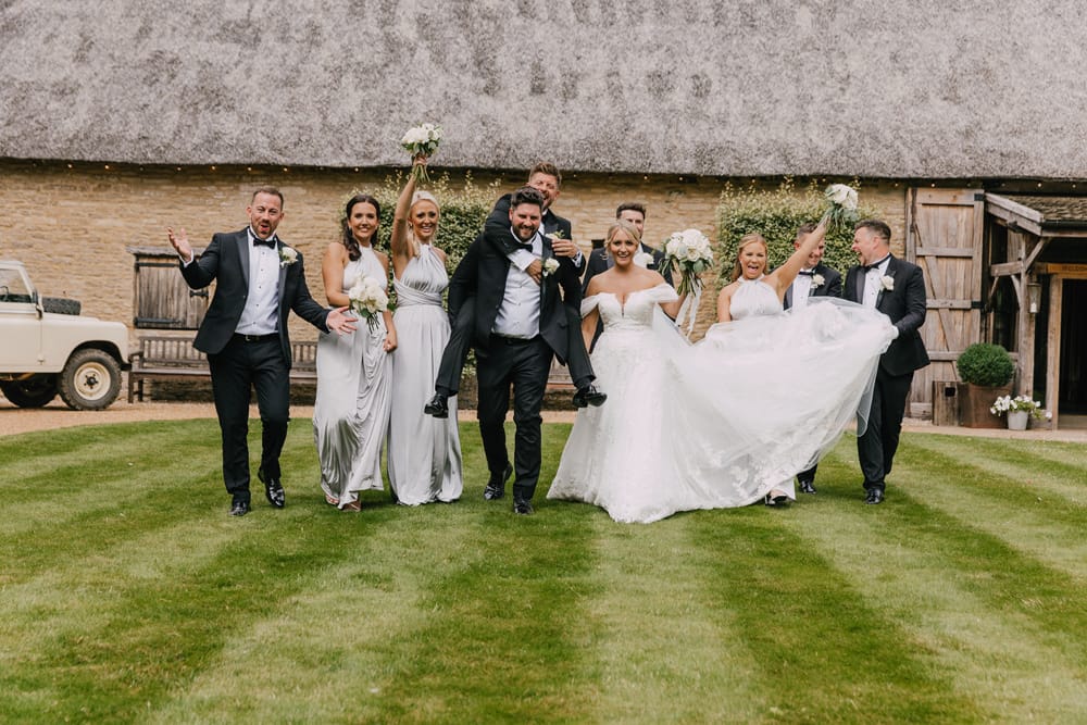 Image by <a class="text-p3" href="http://www.fayandreaweddings.co.uk" target="_blank">Fayandrea Weddings</a>.