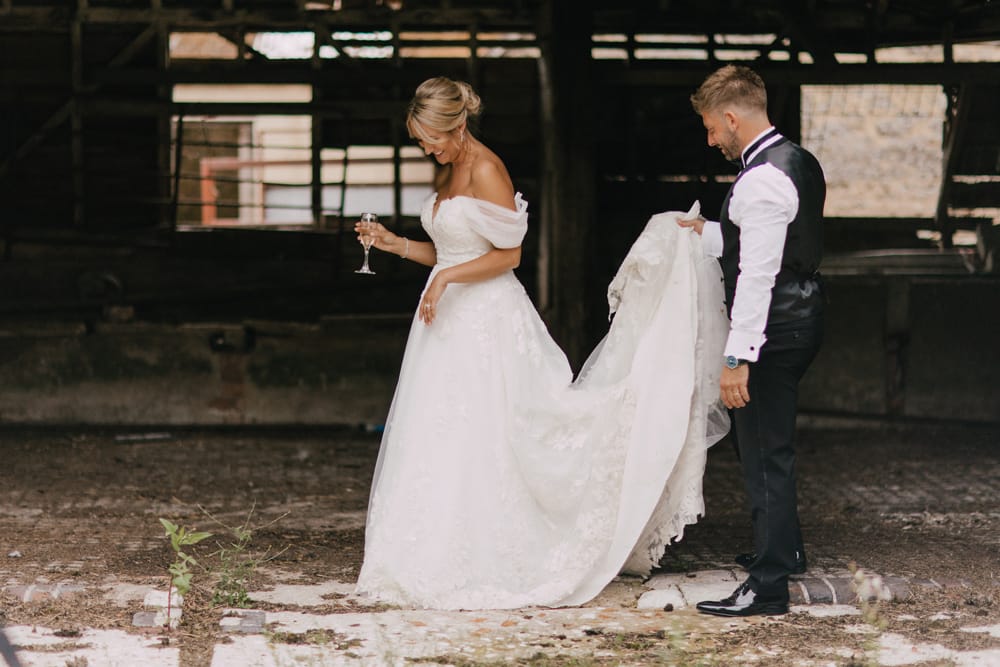Image by <a class="text-p3" href="http://www.fayandreaweddings.co.uk" target="_blank">Fayandrea Weddings</a>.