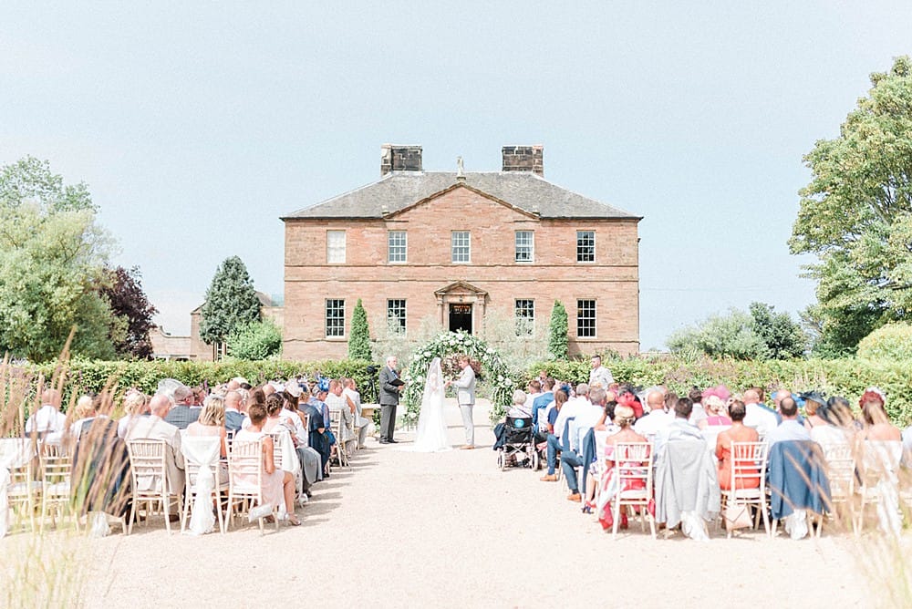 Image by <a class="text-p3" href="http://sarahjaneethan.co.uk" target="_blank">Sarah-Jane Ethan Photography</a>.