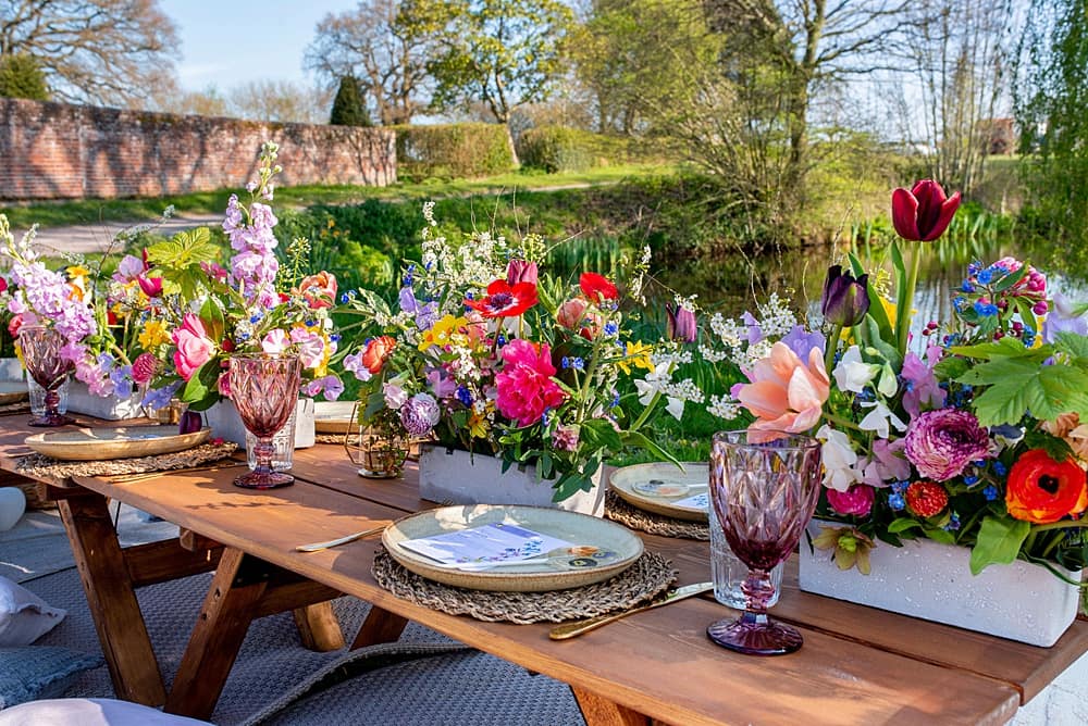 Image by <a class="text-p3" href="https://www.lauradownham.co.uk" target="_blank">Laura Downham Photography</a>.