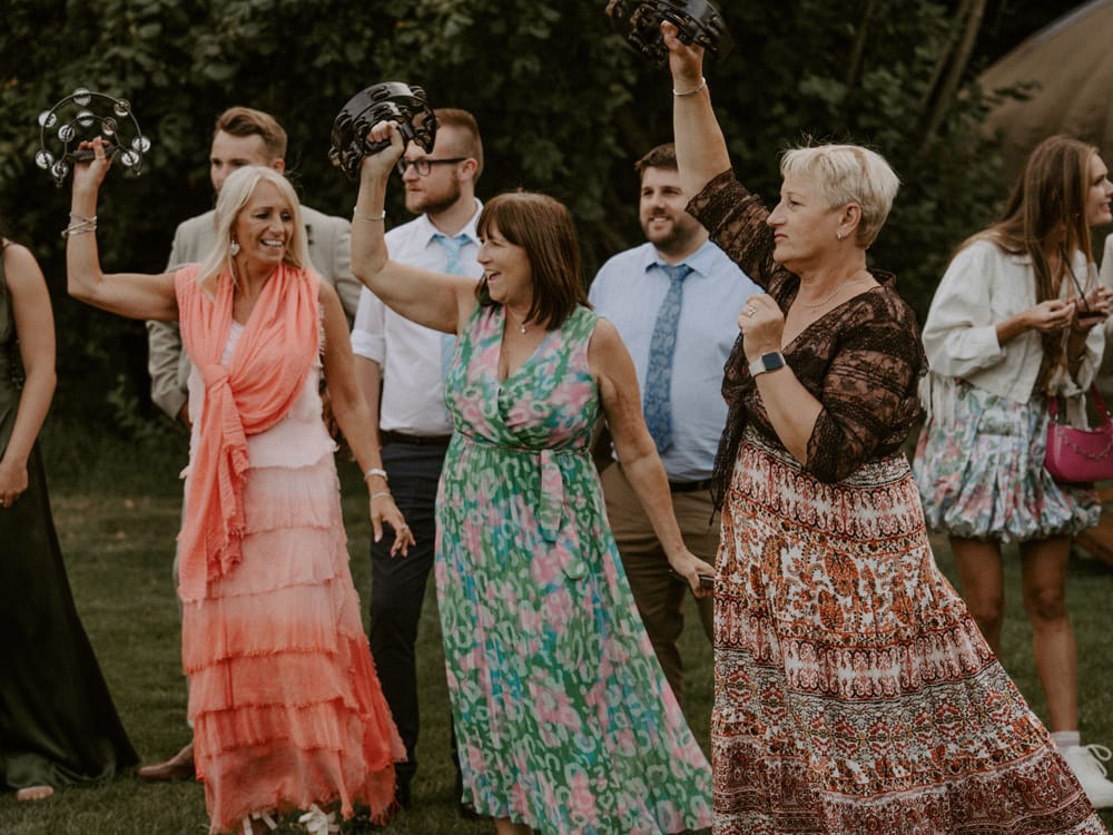 wild-bohemian-wedding-at-teybrook-orchard-essex-39
