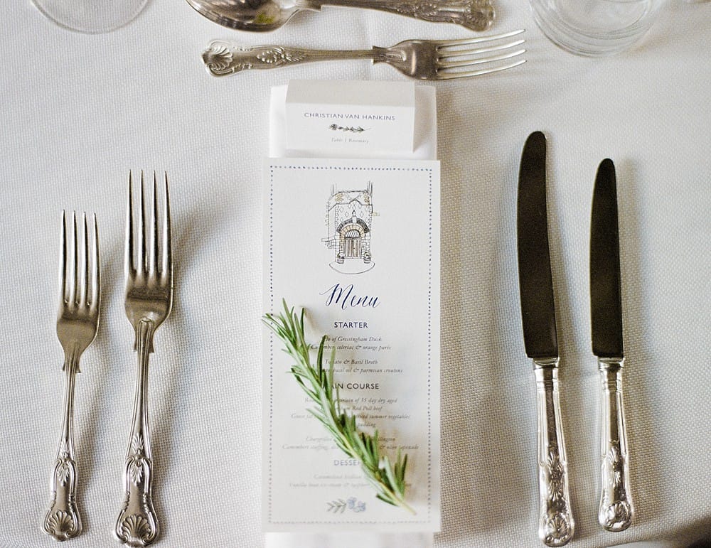 Image by <a class="text-p3" href="http://juliemichaelsen.com" target="_blank">Julie Michaelsen Photography</a> | Planning by <a class="text-p3" href="https://www.vanillaroseweddings.co.uk" target="_blank">Vanilla Rose Weddings</a>.