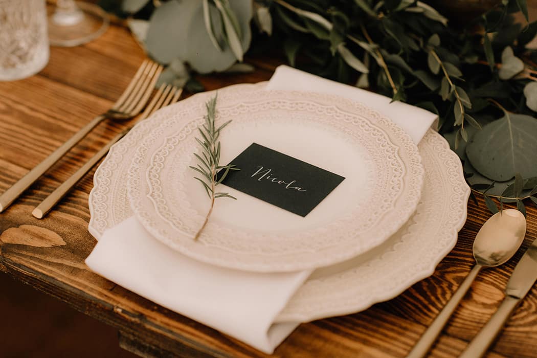 Image by <a class="text-p3" href="http://www.rebeccagoddardphotography.com" target="_blank">Rebecca Goddard Photography</a> | Planning by <a class="text-p3" href="http://www.katrinaotterweddings.co.uk" target="_blank">Katrina Otter Weddings</a>.