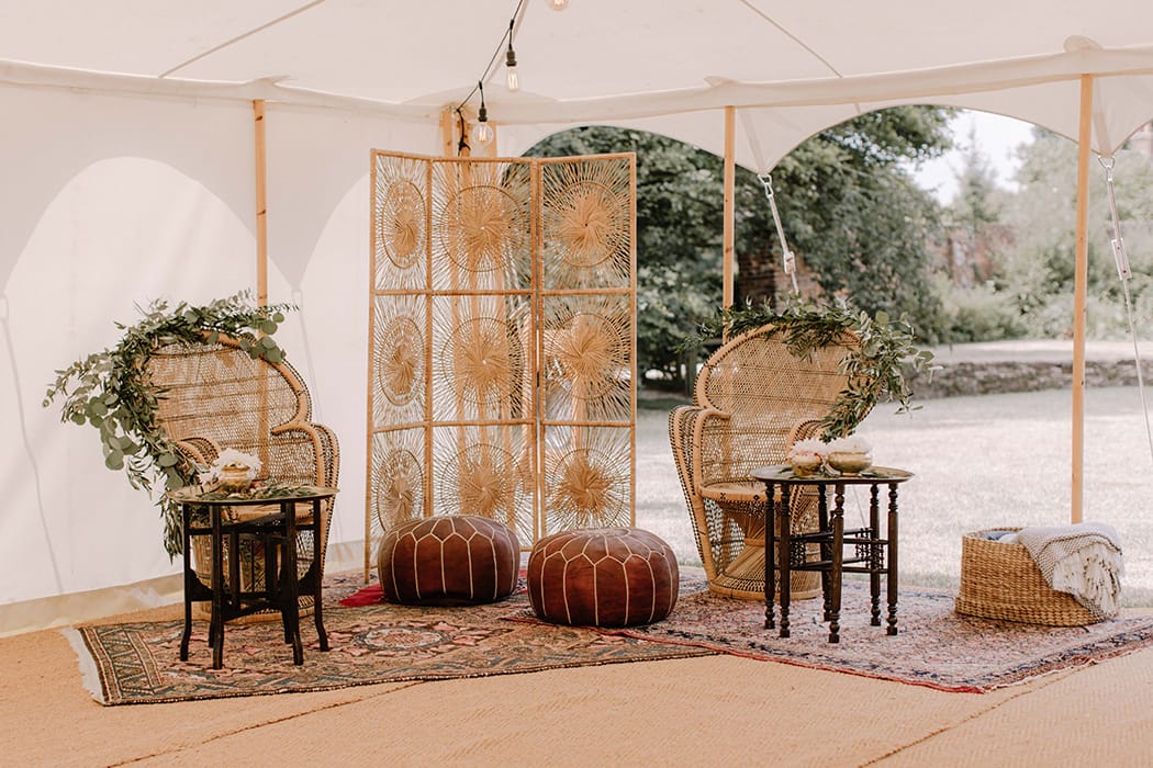 Image by <a class="text-p3" href="http://www.rebeccagoddardphotography.com" target="_blank">Rebecca Goddard Photography</a> | Planning <a class="text-p3" href="http://www.katrinaotterweddings.co.uk" target="_blank">Katrina Otter Weddings</a>.