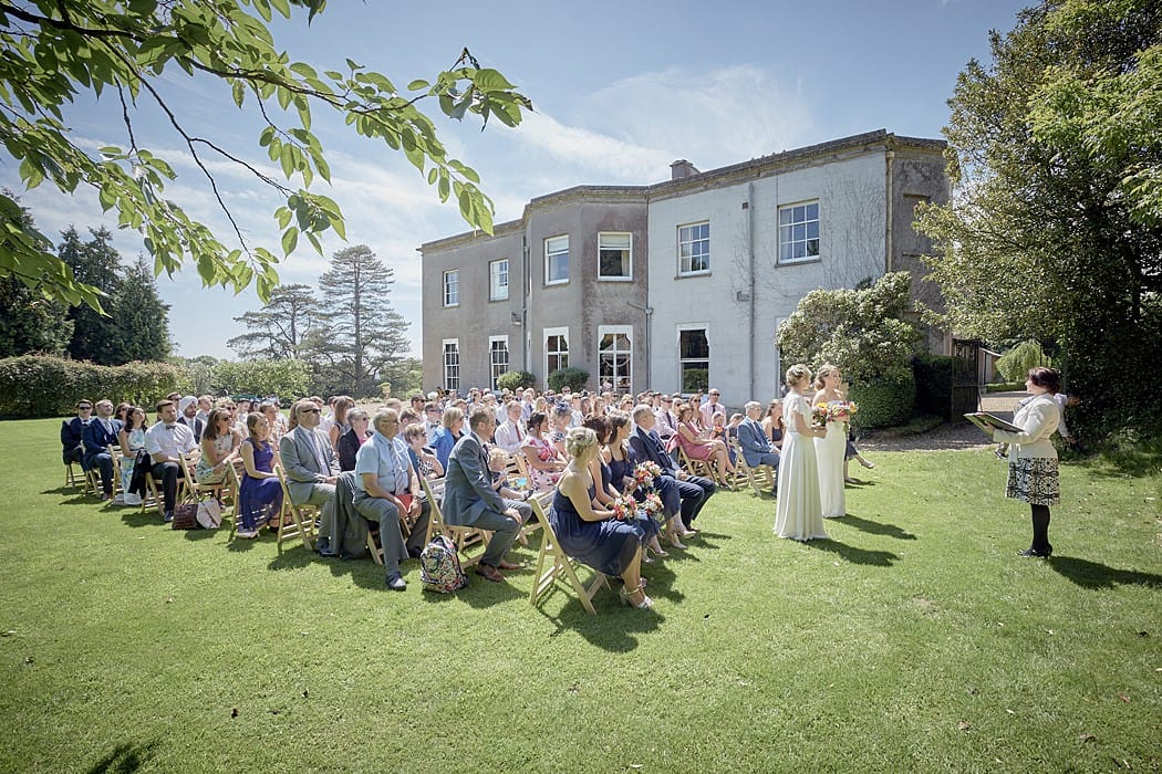 Image by <a class="text-p3" href="https://www.mattbrodieweddingphotography.com/" target="_blank">Matt Brodie Photography</a>.
