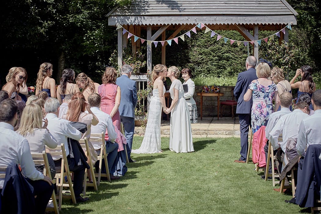 Image by <a class="text-p3" href="https://www.mattbrodieweddingphotography.com/" target="_blank">Matt Brodie Photography</a>.