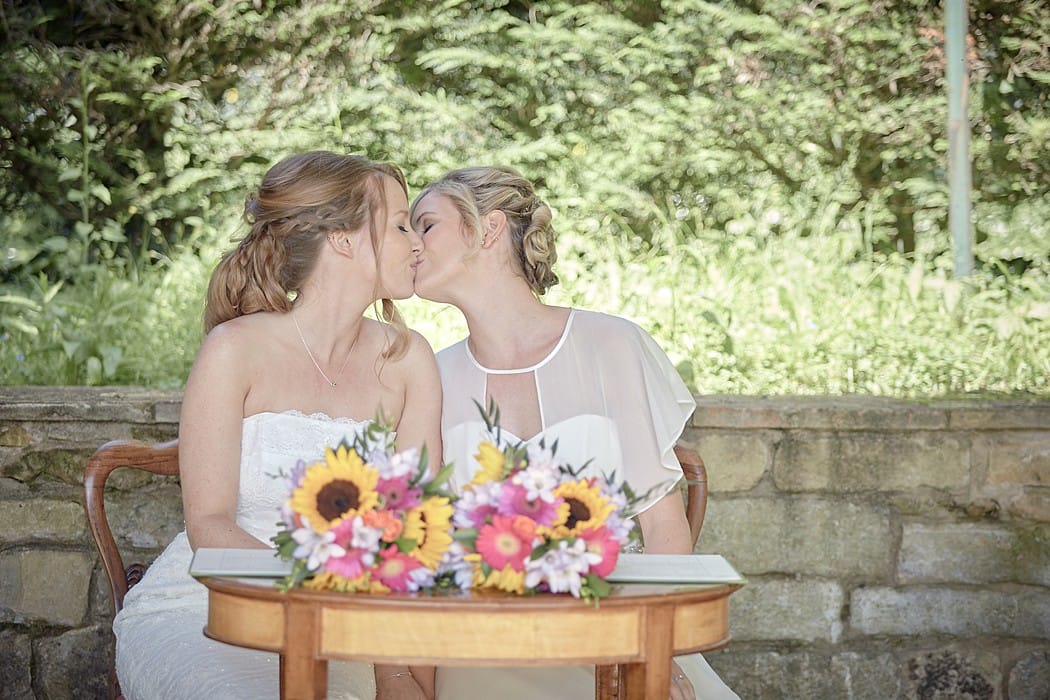 Image by <a class="text-p3" href="https://www.mattbrodieweddingphotography.com/" target="_blank">Matt Brodie Photography</a>.