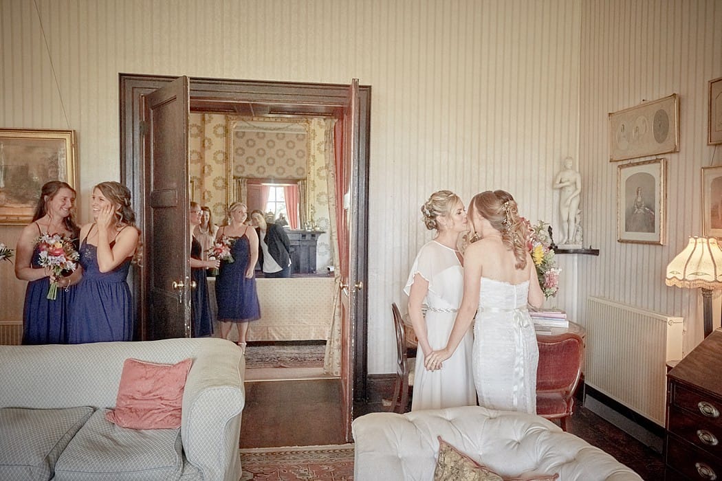 Image by <a class="text-p3" href="https://www.mattbrodieweddingphotography.com/" target="_blank">Matt Brodie Photography</a>.