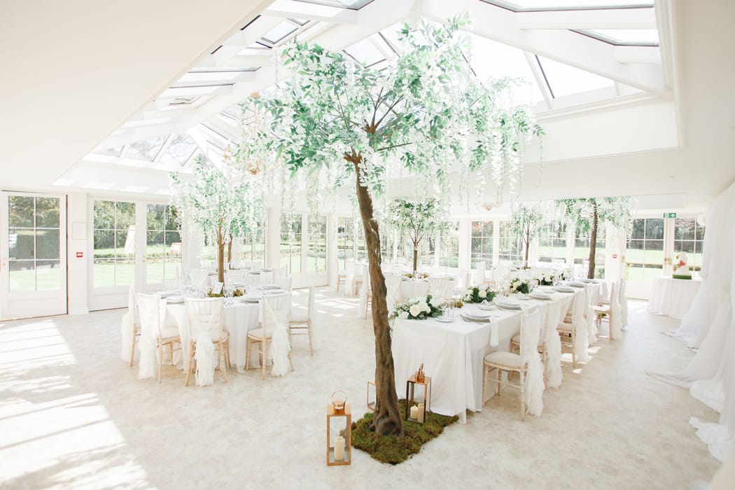 Image by <a class="text-p3" href="http://www.whitestagweddings.com" target="_blank">White Stag Wedding Photography</a>.