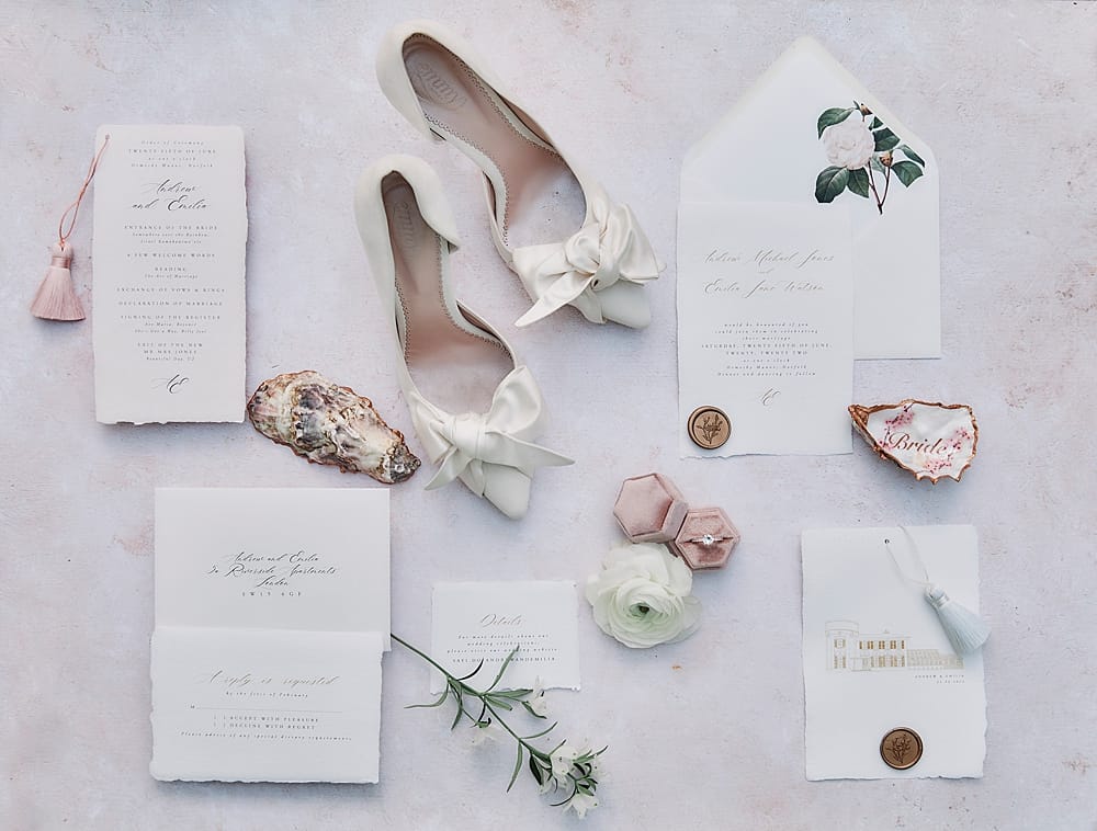 Image by <a class="text-p3" href="http://www.stuartwoodweddings.com" target="_blank">Stuart Wood Weddings</a>.