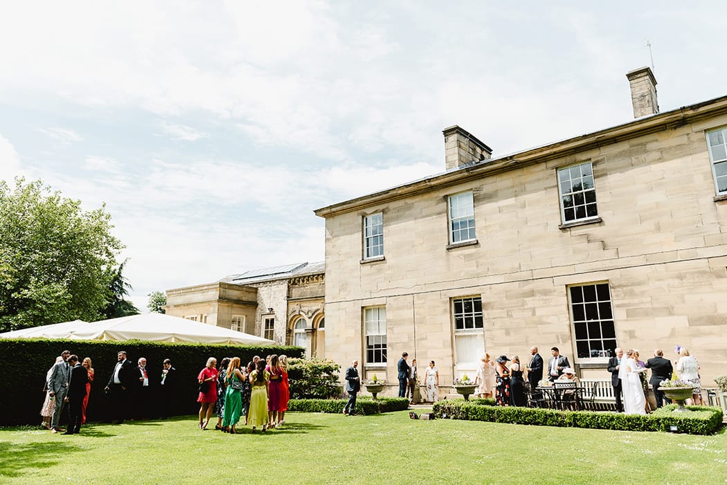 Image by <a class="text-p3" href="http://fionasweddingphotography.co.uk" target="_blank">Fiona Kelly Photography</a>.