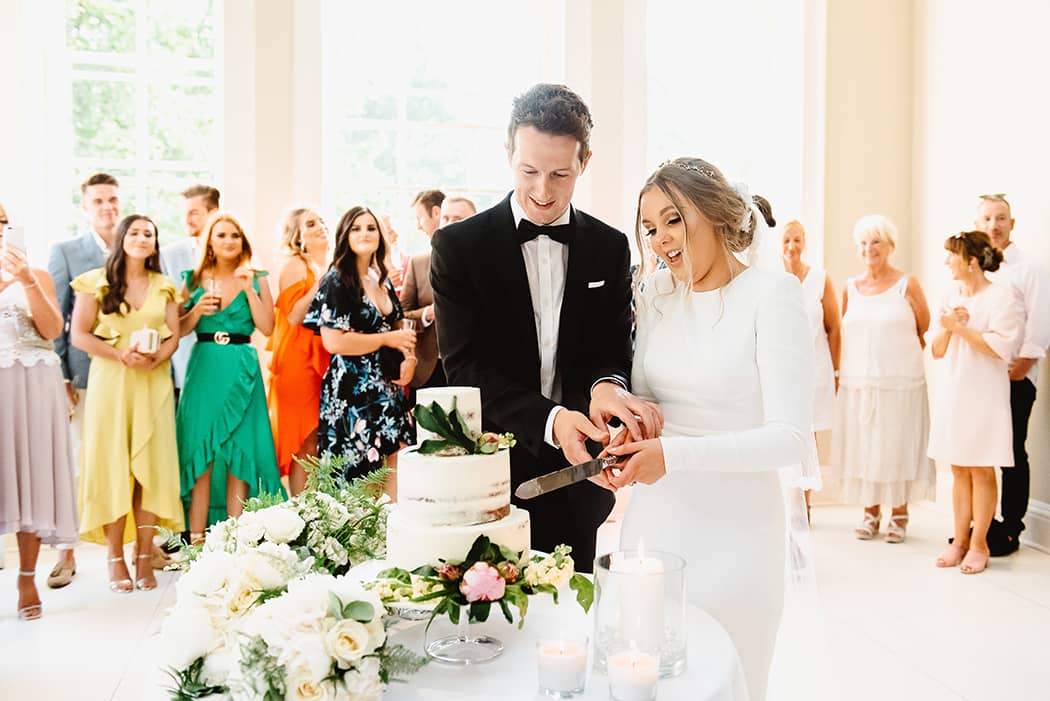 Image by <a class="text-p3" href="http://fionasweddingphotography.co.uk" target="_blank">Fiona Kelly Photography</a>.