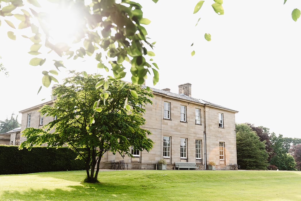 Image by <a class="text-p3" href="http://fionasweddingphotography.co.uk" target="_blank">Fiona Kelly Photography</a>.