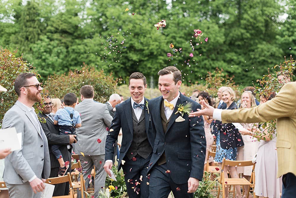 Image by <a class="text-p3" href="http://juliemichaelsen.com" target="_blank">Julie Michaelsen Photography</a> | Planning by <a class="text-p3" href="https://www.vanillaroseweddings.co.uk" target="_blank">Vanilla Rose Weddings</a>.