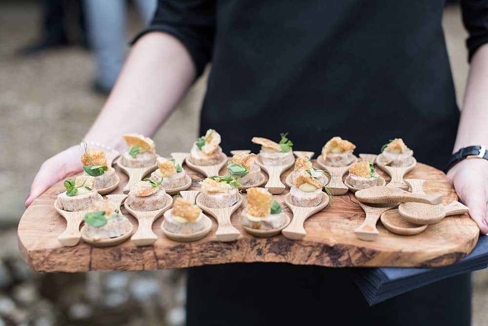 Image by <a class="text-p3" href="http://juliemichaelsen.com" target="_blank">Julie Michaelsen Photography</a> | Planning by <a class="text-p3" href="https://www.vanillaroseweddings.co.uk" target="_blank">Vanilla Rose Weddings</a>.