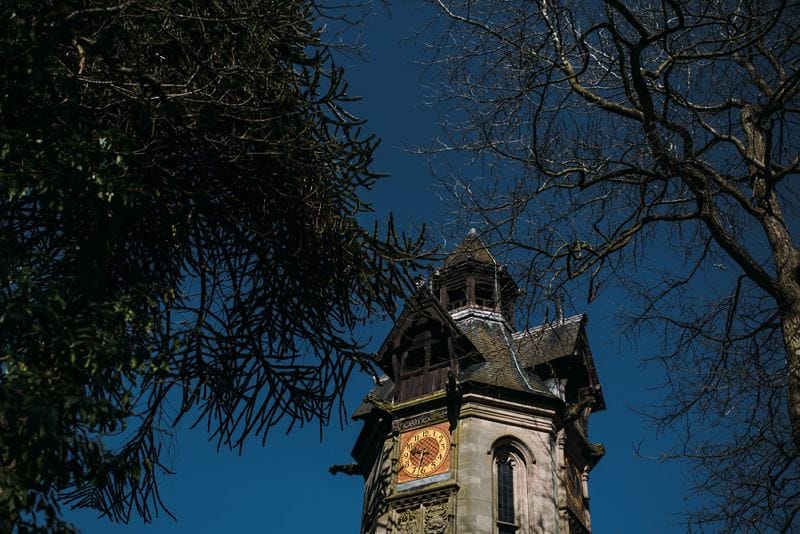 Image by <a class="text-p3" href="http://www.jonnybarratt.com" target="_blank">Jonny Barratt Photography</a>.