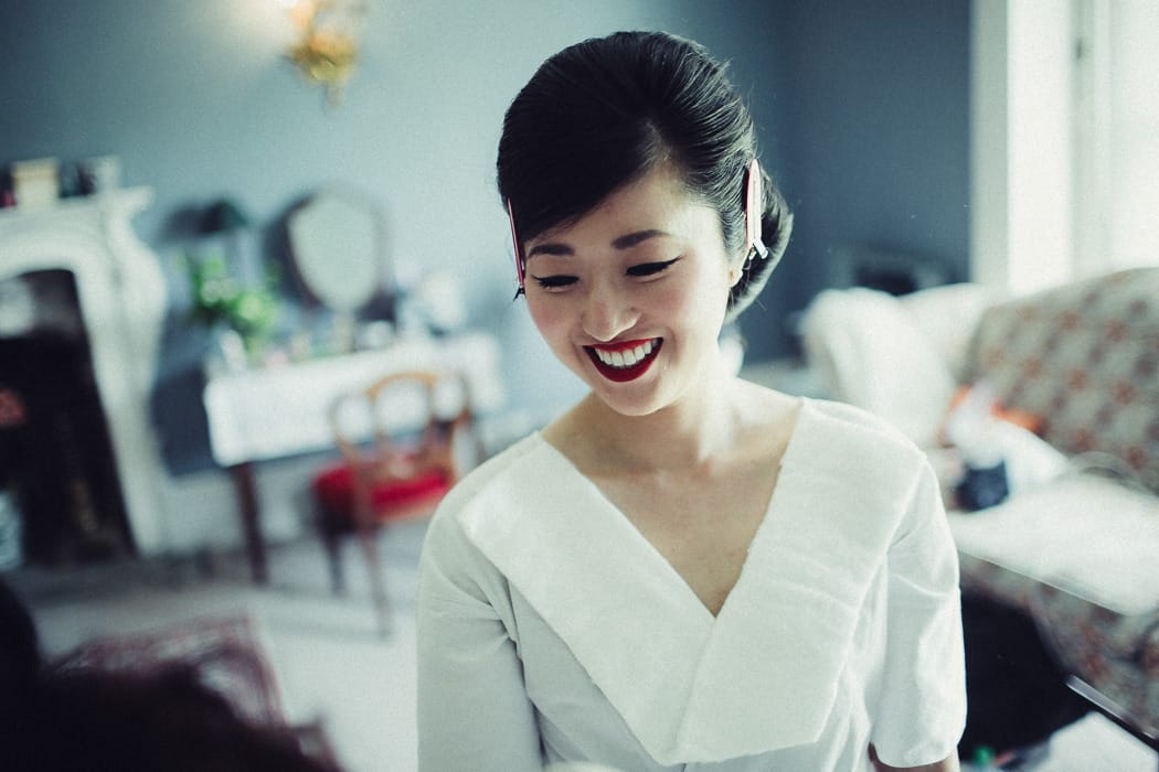 Image by <a class="text-p3" href="http://flowertoss.com" target="_blank">Flowertoss Weddings</a>.