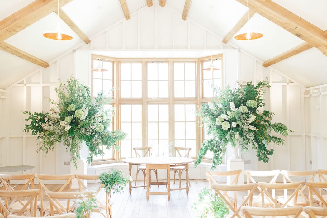 Image by <a class="text-p3" href="http://www.whitestagweddings.com" target="_blank">White Stag Wedding Photography</a>.