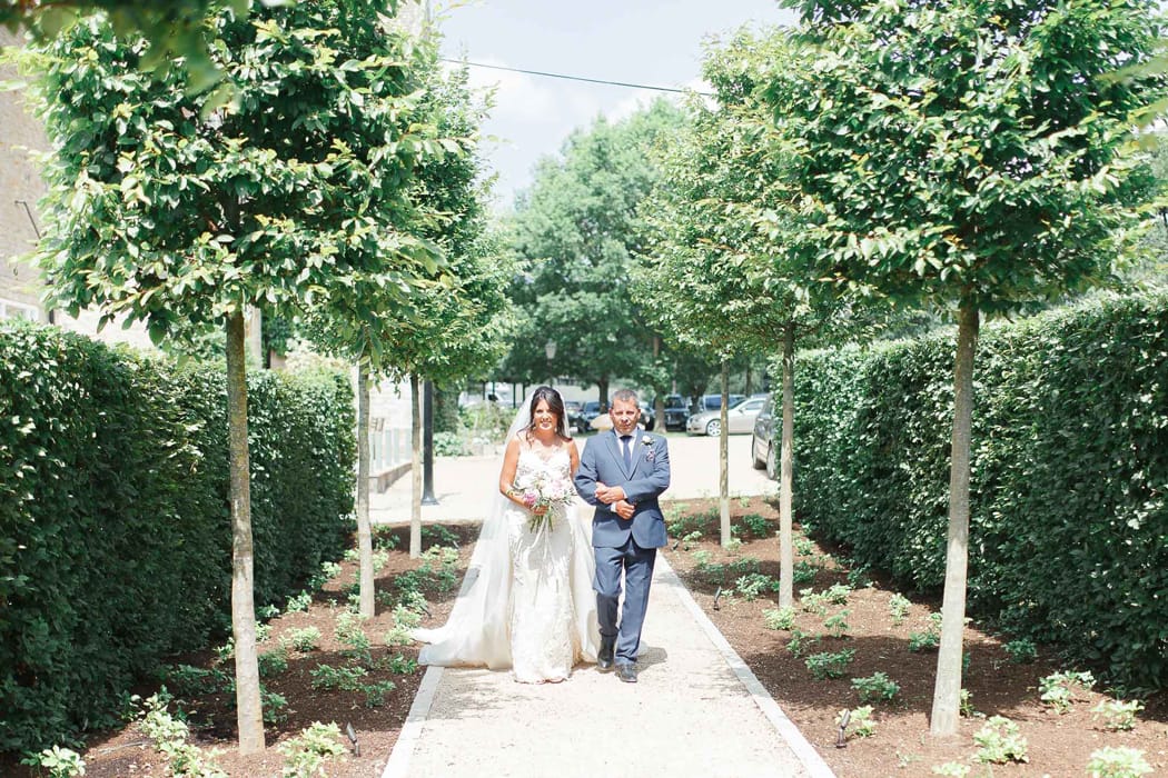 Image by <a class="text-p3" href="http://www.whitestagweddings.com" target="_blank">White Stag Wedding Photography</a>.