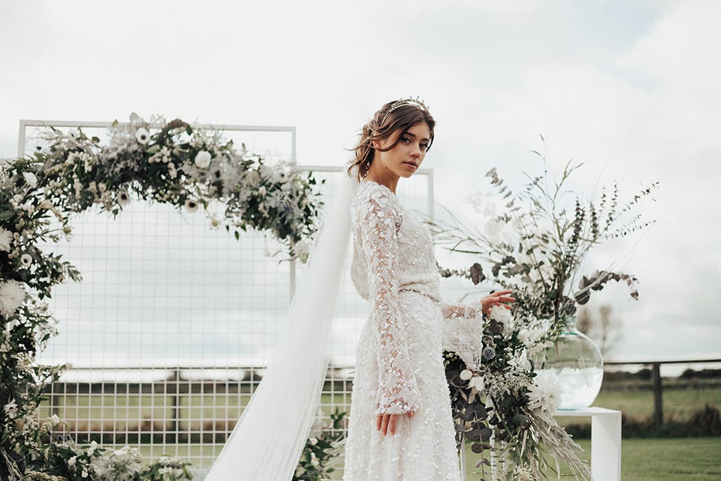 Image by <a class="text-p3" href="https://www.the-wild-bride.com" target="_blank">The Wild Bride</a>.