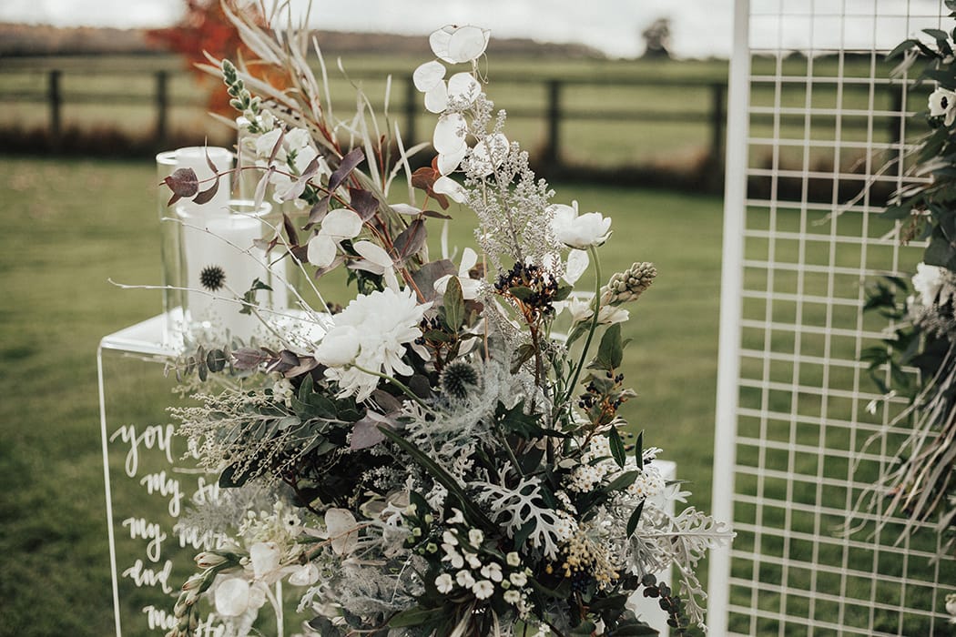 Image by <a class="text-p3" href="https://www.the-wild-bride.com" target="_blank">The Wild Bride</a>.
