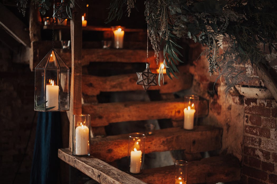 Image by <a class="text-p3" href="https://www.the-wild-bride.com" target="_blank">The Wild Bride</a>.