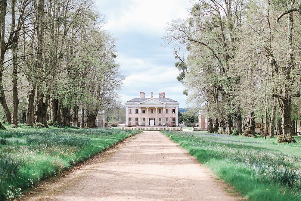 Image by <a class="text-p3" href="https://www.charlottewisephotography.co.uk" target="_blank">Charlotte Wise Fine Art Photography</a>.