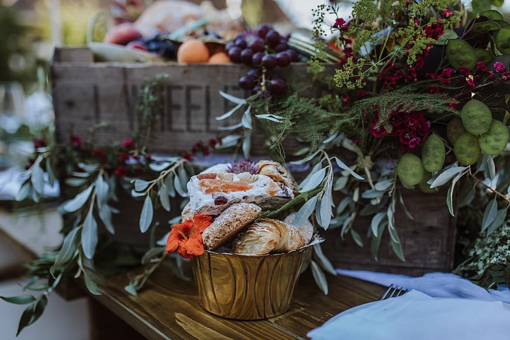Image by <a class="text-p3" href="https://www.lauramarthaphotography.com" target="_blank">Laura Martha Photography</a>.