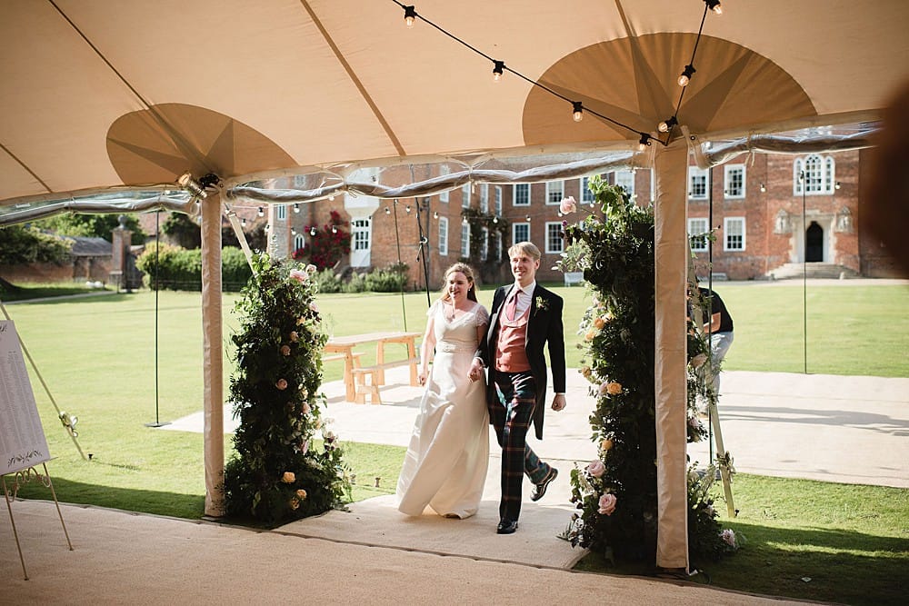 Image by <a class="text-p3" href="https://www.emmahare.com" target="_blank">Emma Hare Photography</a>.