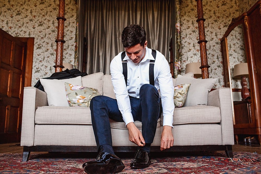 Image by <a class="text-p3" href="http://www.lunapics.co.uk" target="_blank">Luna Weddings</a>.