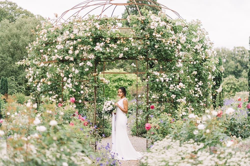 Image by <a class="text-p3" href="https://www.luciewatsonphotography.com" target="_blank">Lucie Watson Photography</a>.
