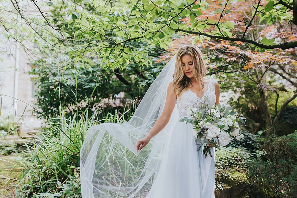 Image by <a class="text-p3" href="http://www.lauracalderwood.co.uk" target="_blank">Laura Calderwood Photography</a>.