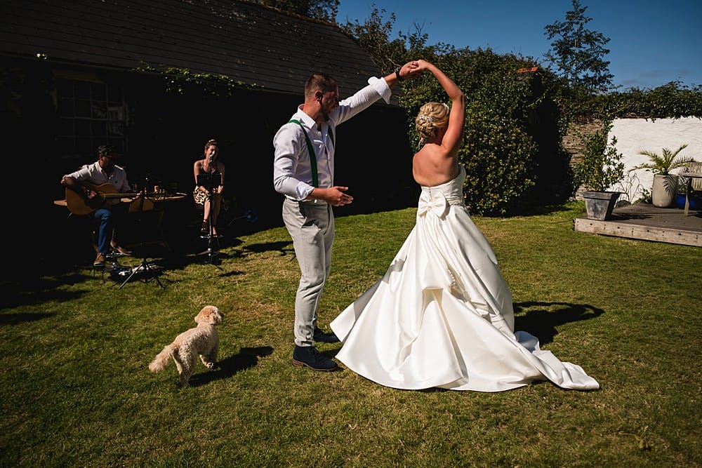 Image by <a class="text-p3" href="https://robingoodlad.com" target="_blank">Robin Goodlad Photography</a>.