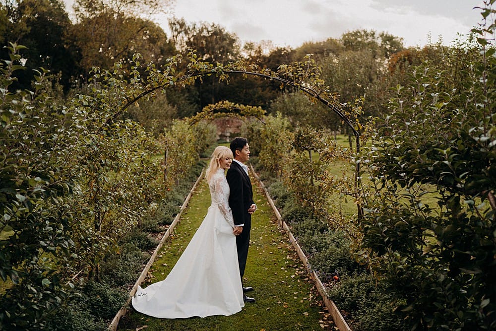 Image by <a class="text-p3" href="http://london-weddingphotographer.com" target="_blank">Voyteck Photography</a> at <a class="text-p3" href="https://cocoweddingvenues.co.uk/coco_listing/homme-house/" target="_blank">Homme House</a>.
