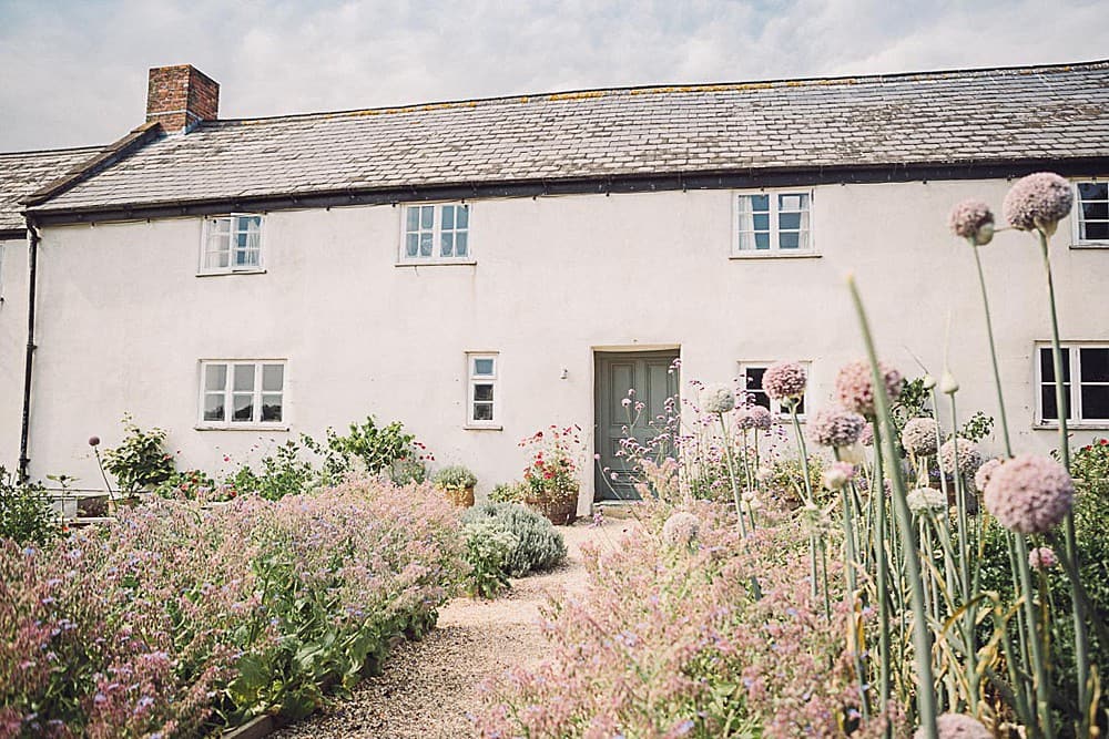 Image by <a class="text-p3" href="https://www.jenniferjanephotography.co.uk" target="_blank">Jennifer Jane Photography</a>.
