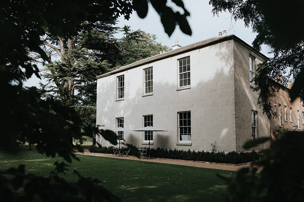 Image by <a class="text-p3" href="http://www.matthoranphotography.com" target="_blank">Matt Horan Photography</a> at Aswarby Rectory.