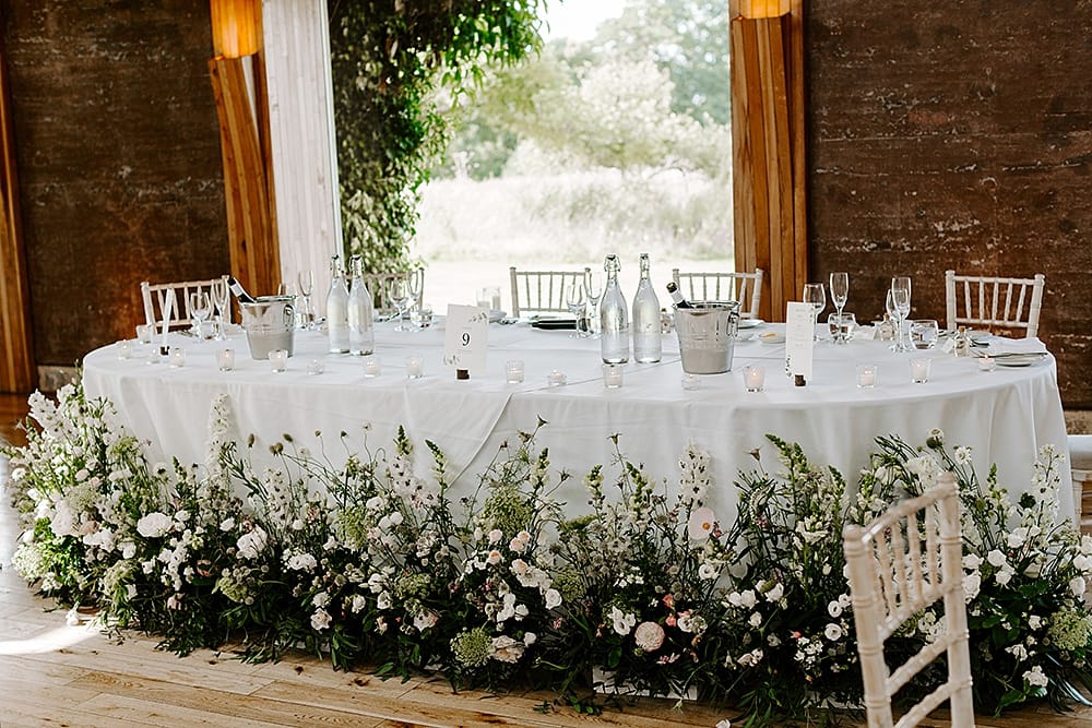 Image by <a class="text-p3" href="https://wildfernweddingphotography.com" target="_blank">Wild Fern Wedding Photography</a>.