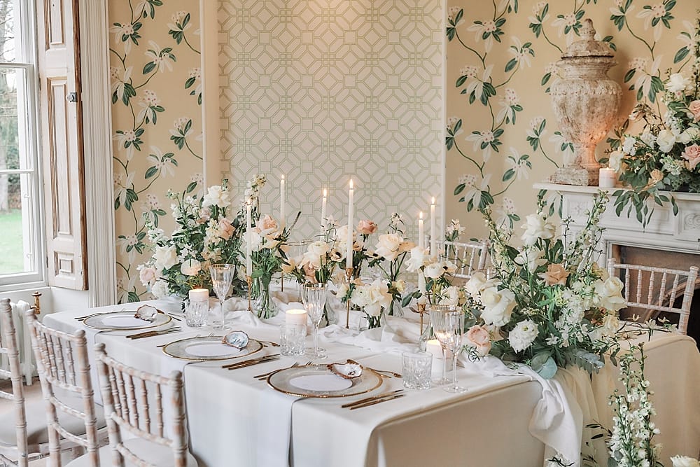Image by <a class="text-p3" href="http://www.stuartwoodweddings.com" target="_blank">Stuart Wood Weddings</a>.